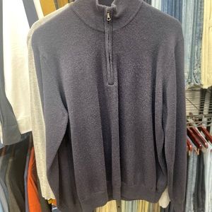 Brooks Brothers cashmere pullover in Navy.  Size Large